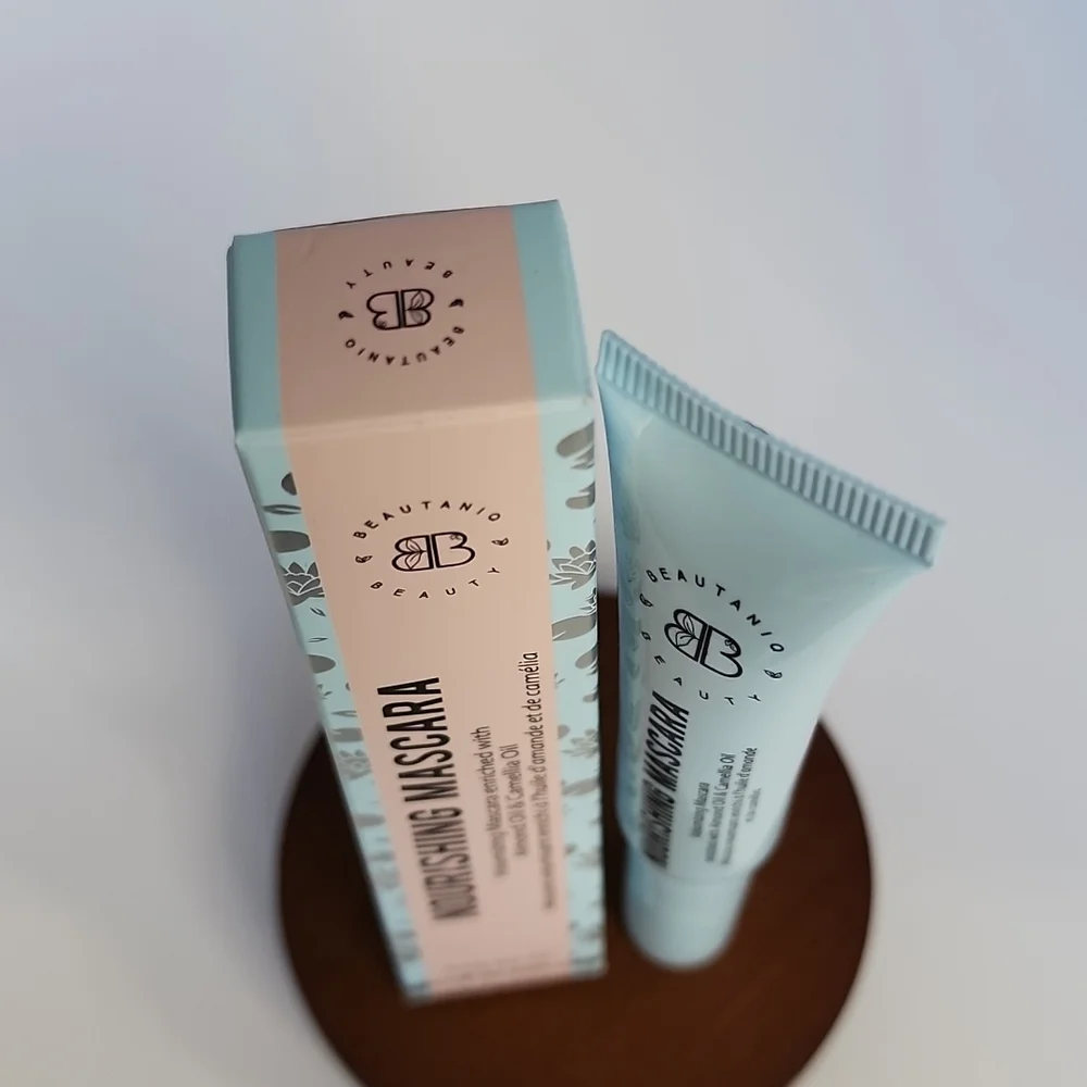 Beautanig Beauty Nourishing Volumizing Mascara